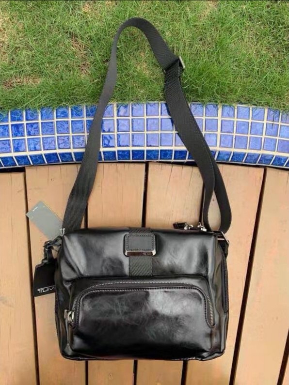 Tumi lewis outlet crossbody