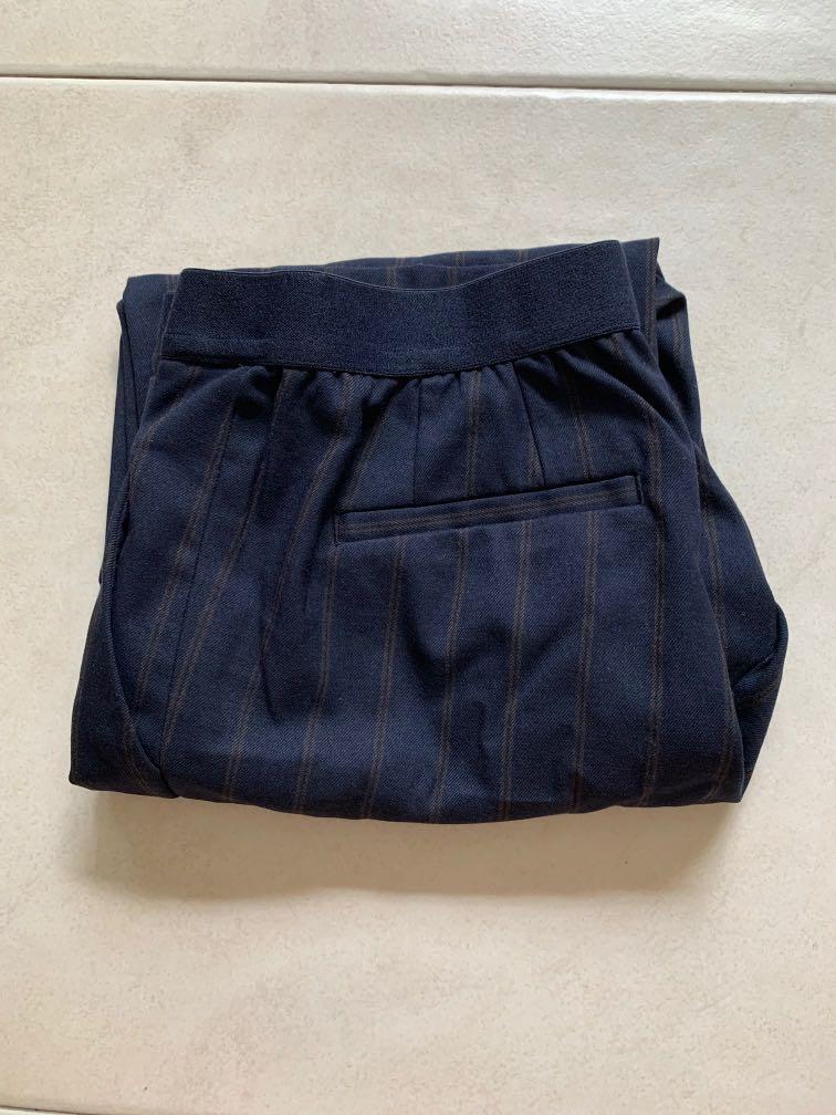 navy blue women's work shorts
