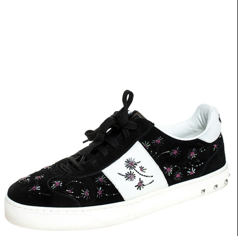 S 2k Like New Valentino Designer Sneakers Flycrew Leather Suede Bead Studs Italy Black White 39 8 8 5 Women S Fashion Shoes Sneakers On Carousell