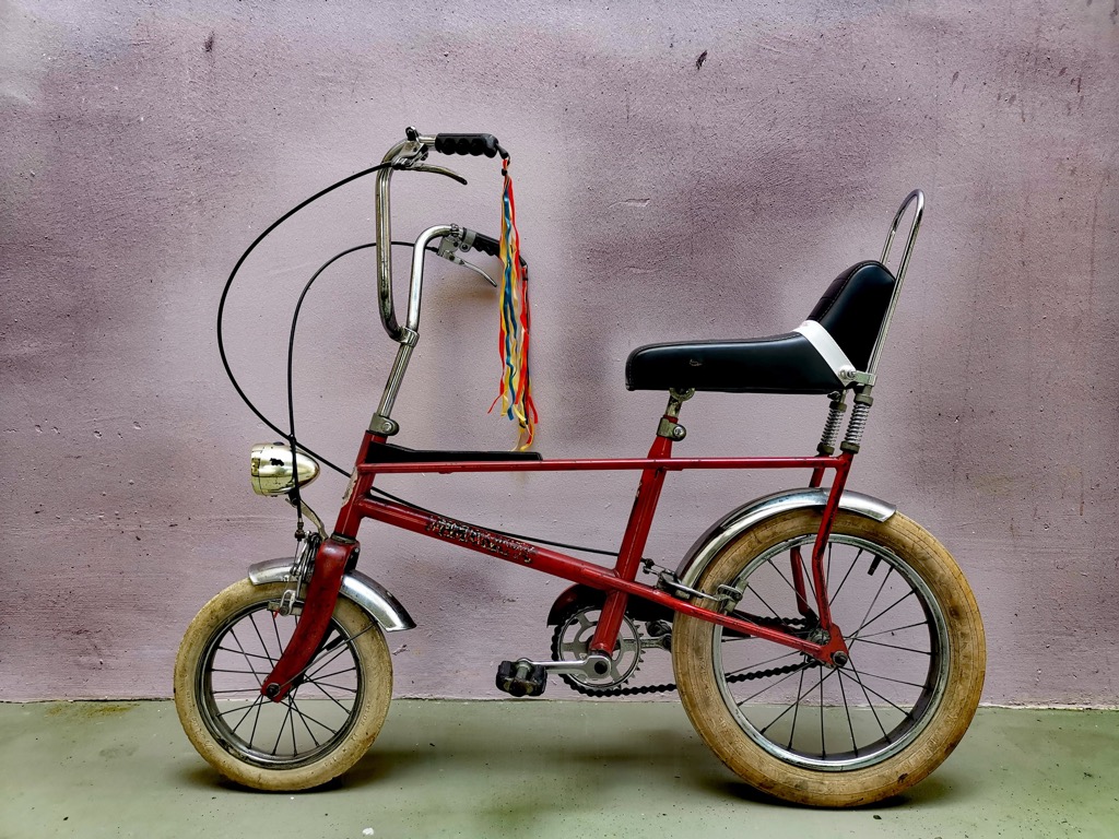 Vintage Raleigh Tomahawk Kids Chopper Bicycle Sports Equipment