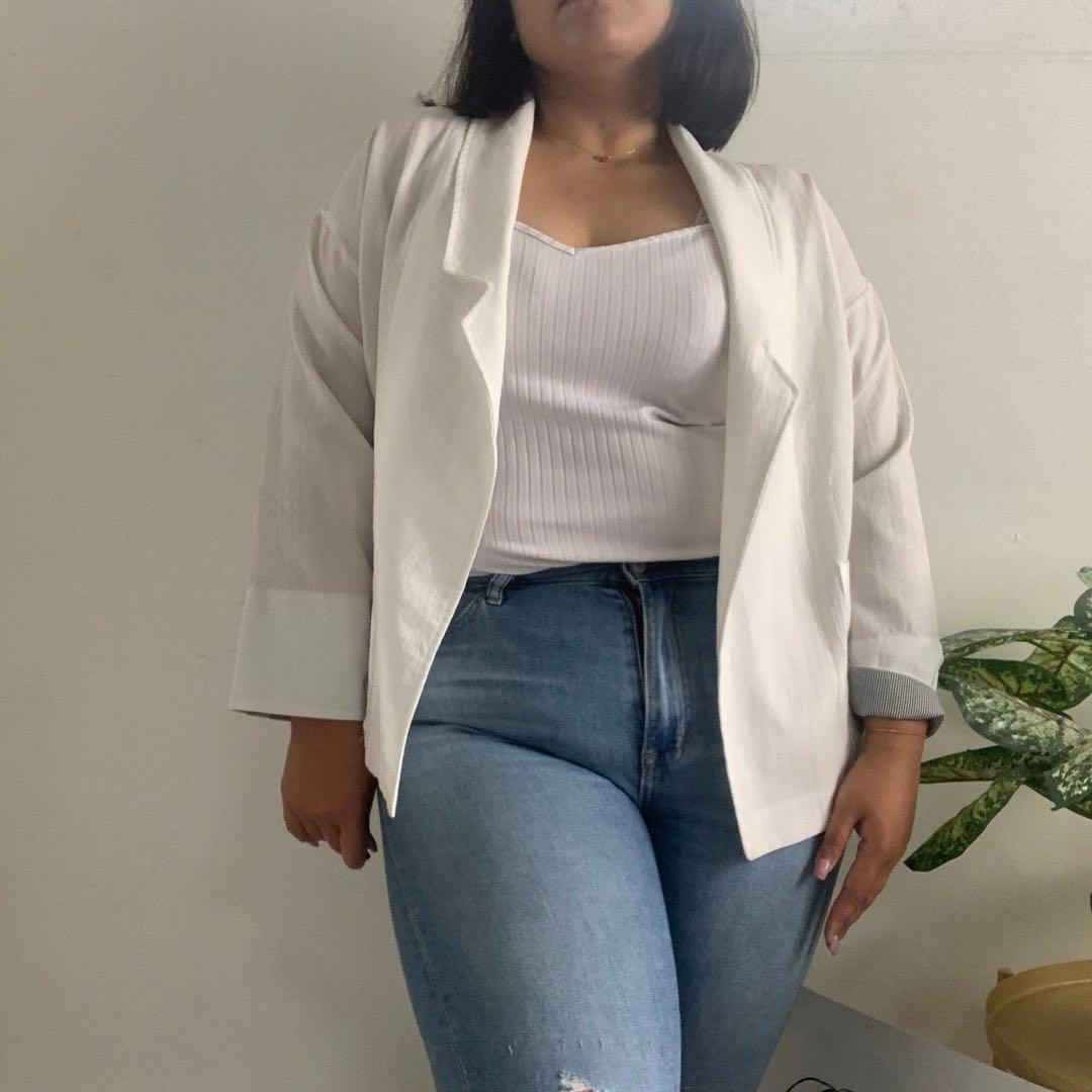 ladies white blazer size 18