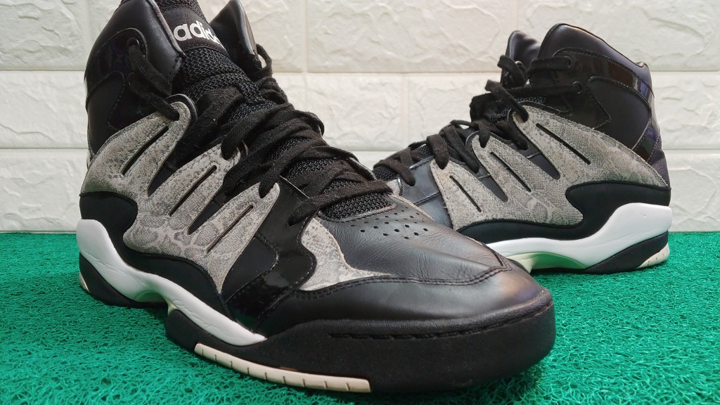 Adidas cheap torsion attitude