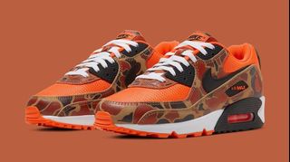 (Category: ) located in . Submitted by sneakersgthings (Listing ID 1040239890, Image 1). Description: .