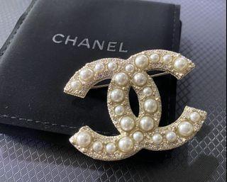 Authentic Chanel Brooch GHW with Pearl (Brand New)