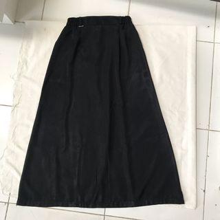 Black Skirt / Rok Hitam