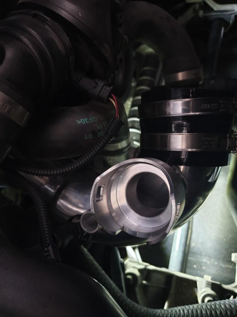 thumbnail image 2 of New Air Intake Inlet Tube Pipe Hose For BMW F20 F30 F10 N20 X3 X4 X5 320i 12-17 2 of 5