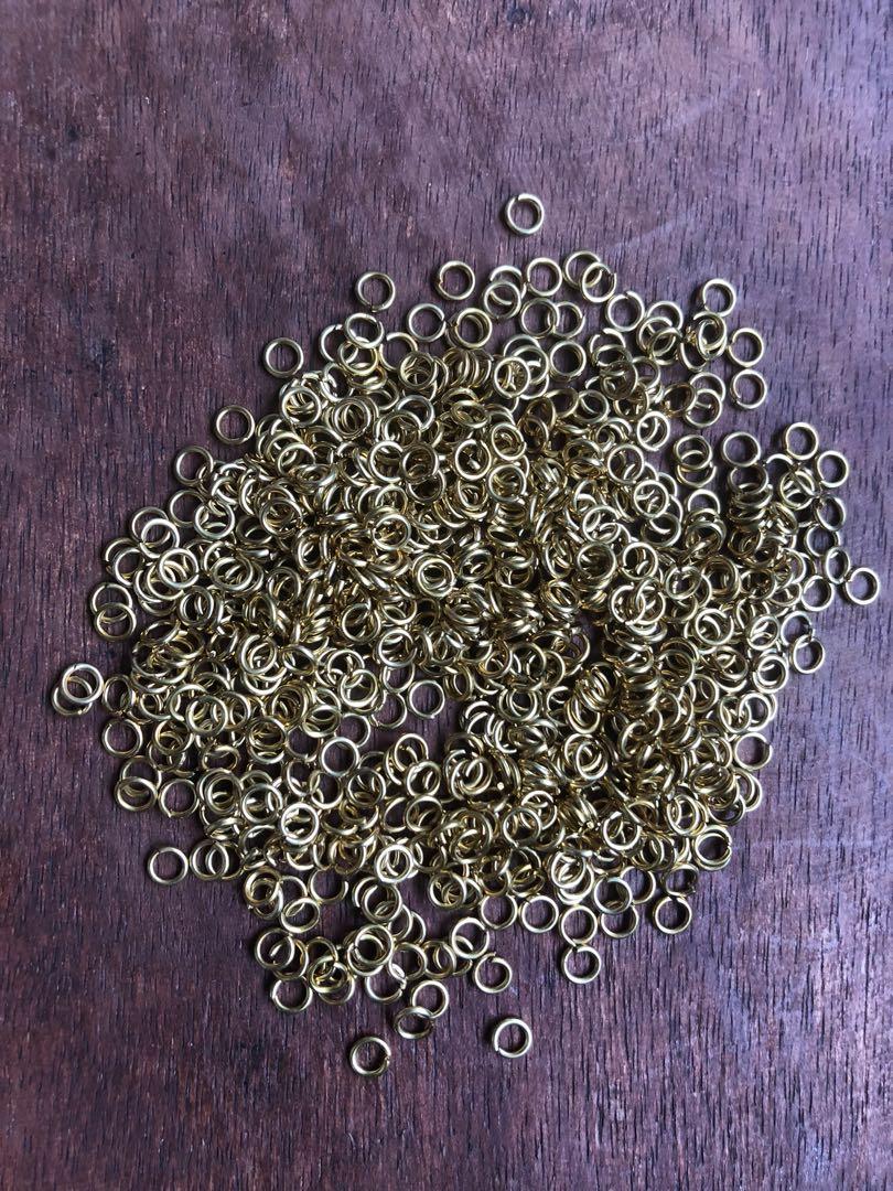 Brass O-Ring (Category: Craft Supplies & Tools) located in Muntinlupa City. Submitted by declutter_with_me (Listing ID 1040126196, Image 1). Description: Brass O-Ring for accessory making. Used for joining pieces together. 100grams Available:1kilo.