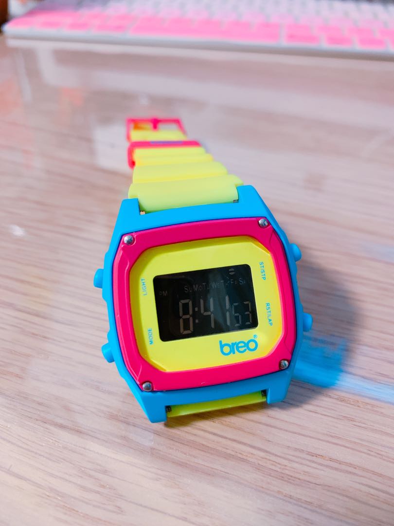 breo digital watch