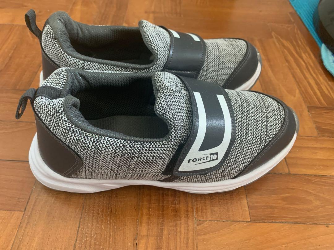 shoes for 10 year old boy