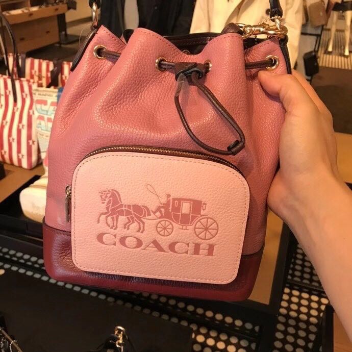 Jes drawstring bucket bag top