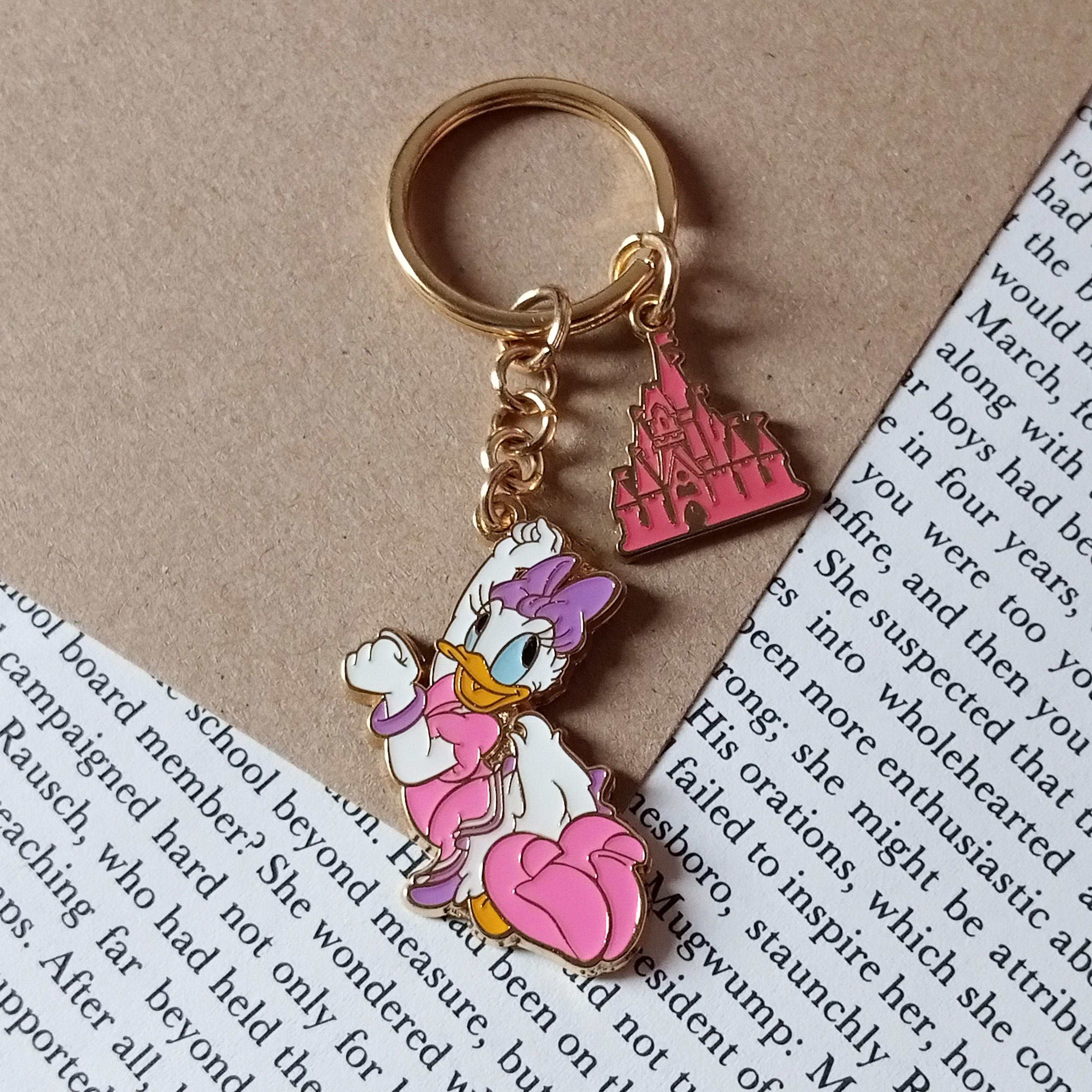 Daisy duck keychain on sale