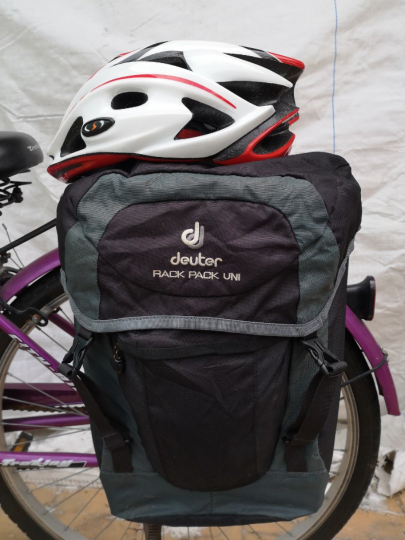 Zich verzetten tegen droogte Fokken Deuter Rack Pack Uni Pannier, Sports Equipment, Bicycles & Parts, Bicycles  on Carousell