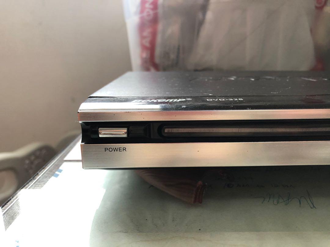 dvd player (Category: Portable Music Players) located in Manila. Submitted by earlybrd (Listing ID 1040188978, Image 2). Description: need cleaning .