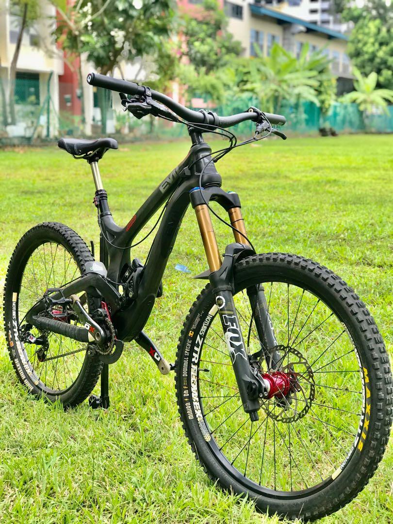 santa cruz full carbon