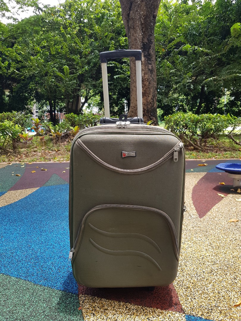 fastrack trolly bag price