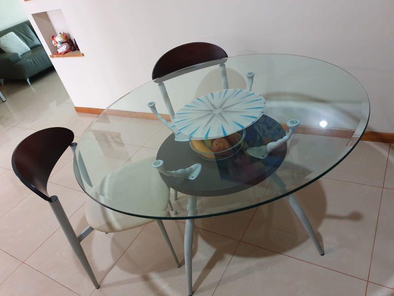 Glass Round Table With 4 Chairs Furniture Home Living Tables Sets On Carou Glass Round Table With 4 Chairs, Round Glass Table And 4 Chairs