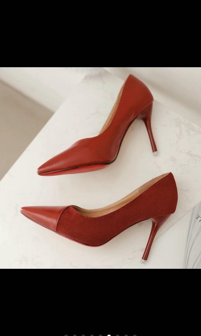 red heels size 5