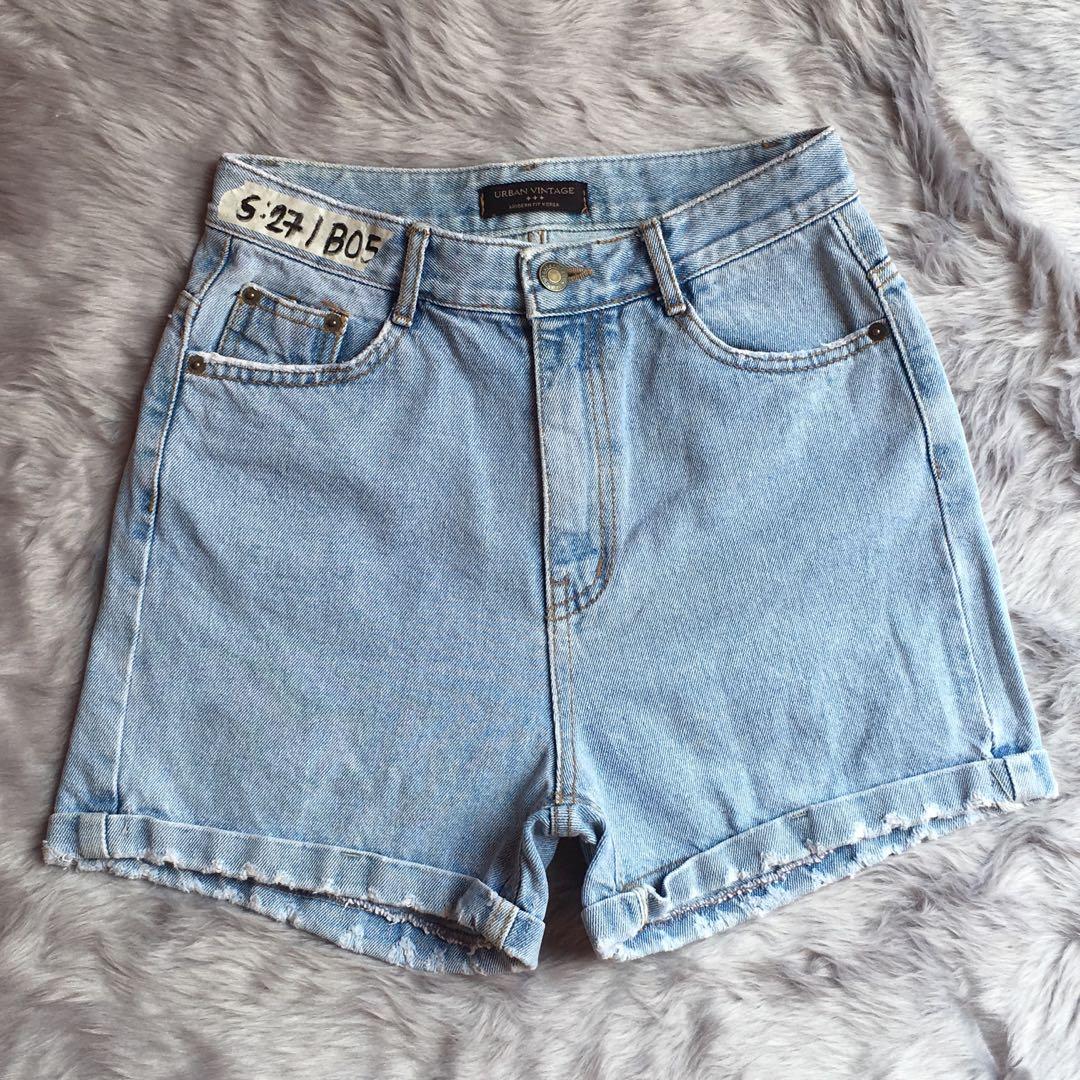 Highwaist Clean Cut Short size 27 