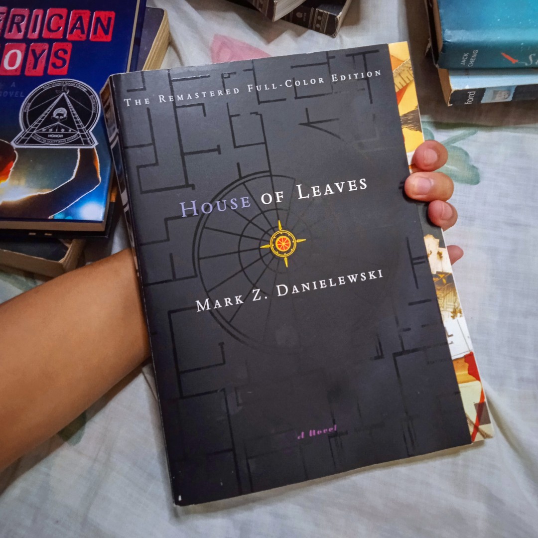 House of Leaves by Mark Z. Danielewski (paperback) The Remastered FullColor Edition, Hobbies