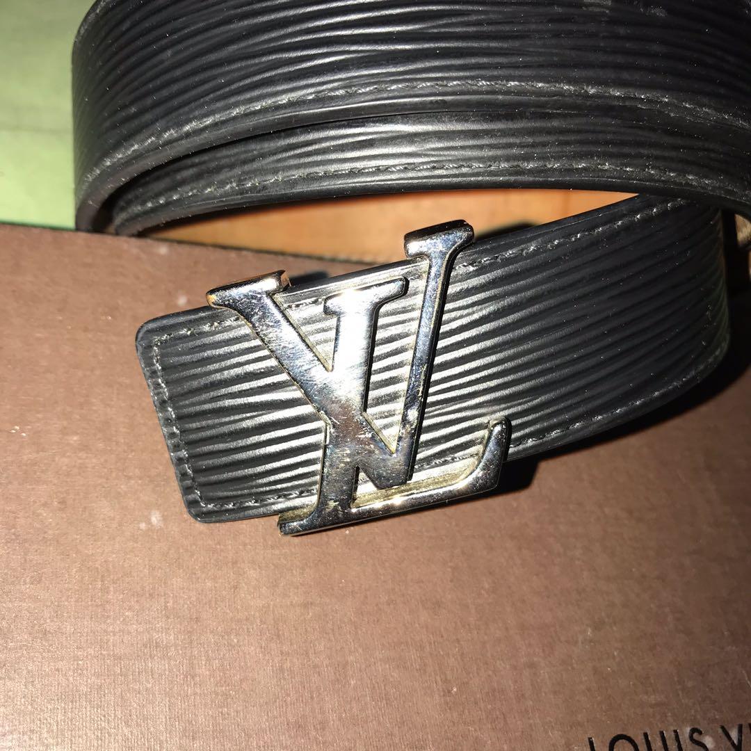 Louis Vuitton authentic (Category: Belts) located in Quezon City. Submitted by checasey (Listing ID 1040376050, Image 3). Description: Very good condition See closely picture for flaws (straches only) RFS: need funds.