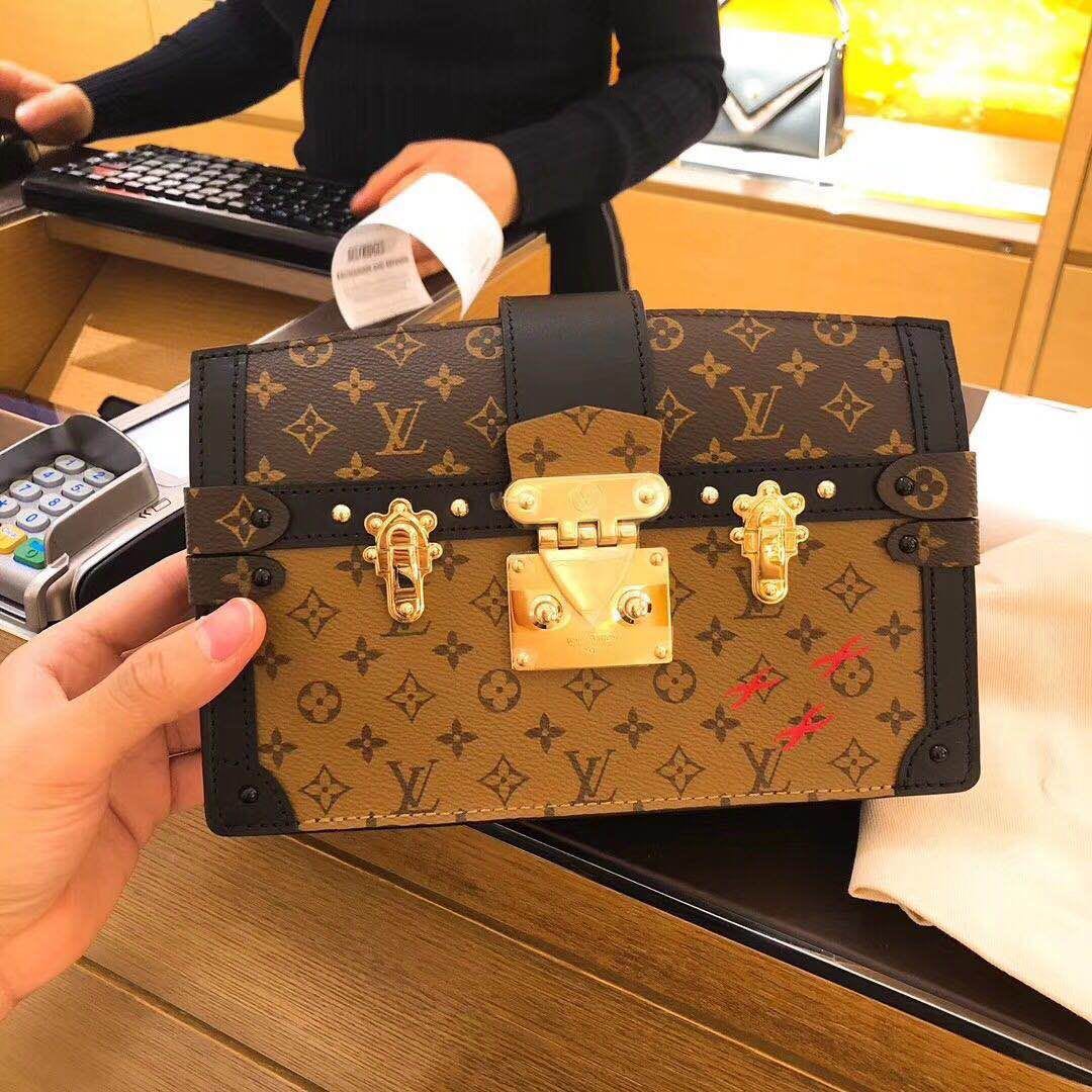 louis vuitton trunk clutch price