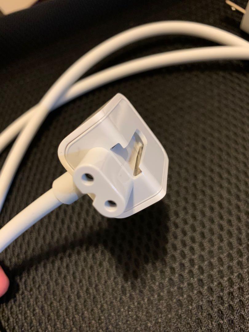 Macbook Extension Cable (Category: Cables & Adaptors) located in San Pedro. Submitted by david.ns (Listing ID 1040171973, Image 2). Description: Came with my Macbook. Never used (today lang just to check if it works) Negotiable shipping is 80-120 depending on location.