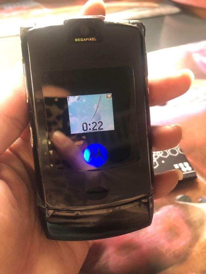 motorola v3i black (Category: Android Others) located in Quezon City. Submitted by auspv_collections (Listing ID 1040313191, Image 1). Description: available onhand nokia and motorola ready for shipping: 3310 - 2,000 n73 - 1,800 6600 - 2,500 6230i - 2,500 6300 - 2,500 x2 05 - 2,500 1110i - 700 motorola v3i black - 3,300 samsung e1150c - 1,600 📍all units are new 📍with box and charger 📍lalamove cod available note: other nokia, blackberry, motoro