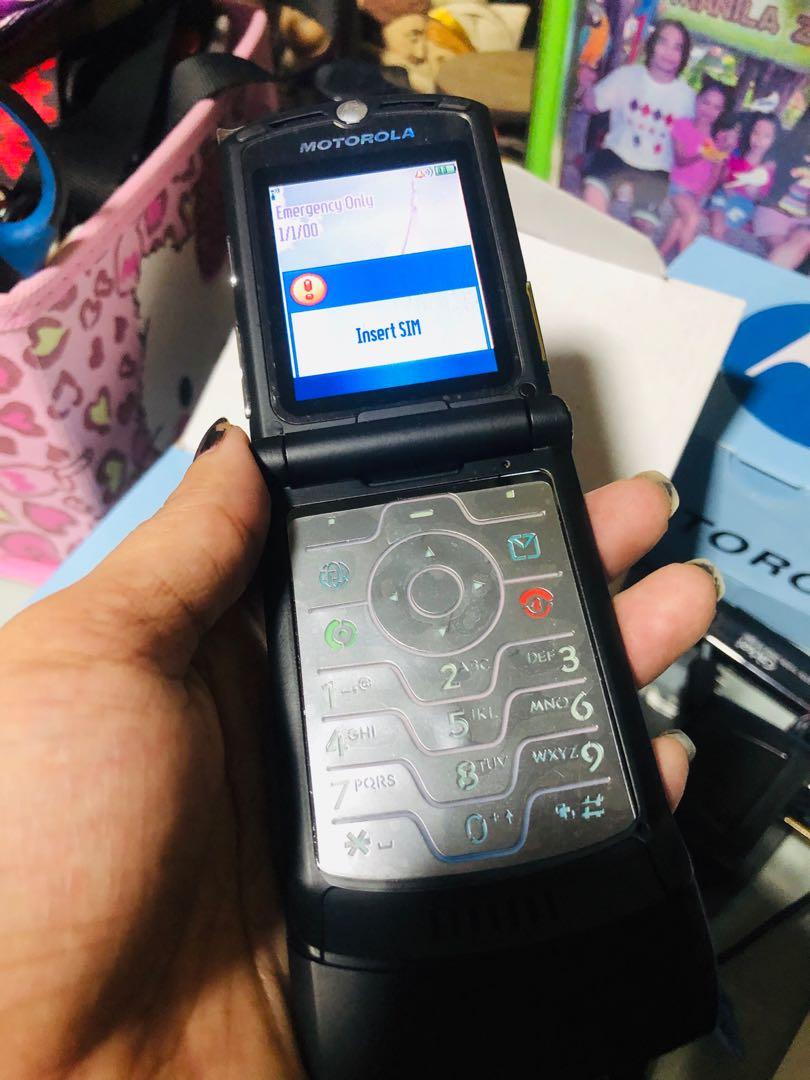 motorola v3i black (Category: Android Others) located in Quezon City. Submitted by auspv_collections (Listing ID 1040313191, Image 2). Description: available onhand nokia and motorola ready for shipping: 3310 - 2,000 n73 - 1,800 6600 - 2,500 6230i - 2,500 6300 - 2,500 x2 05 - 2,500 1110i - 700 motorola v3i black - 3,300 samsung e1150c - 1,600 📍all units are new 📍with box and charger 📍lalamove cod available note: other nokia, blackberry, motoro