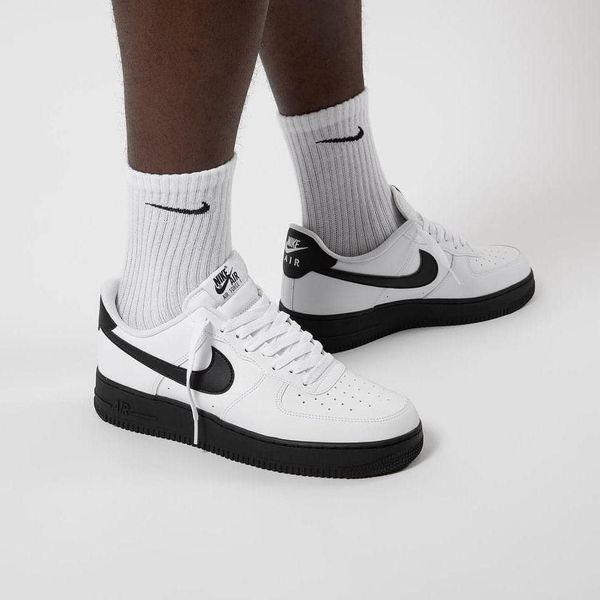 nike air force 1 white with black sole