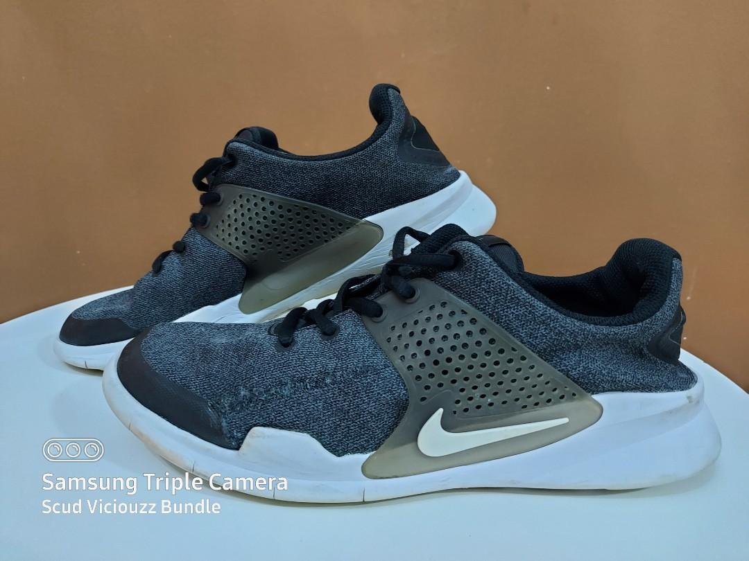 Nike Arrow Lightweight