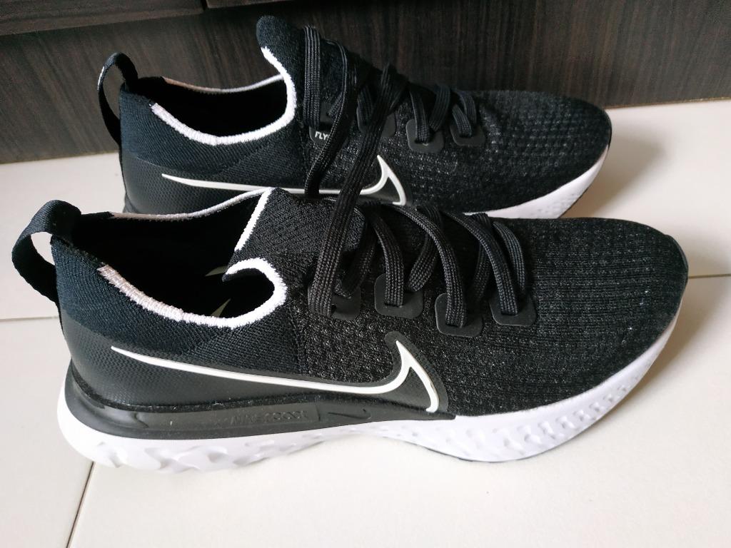 mens black flyknit