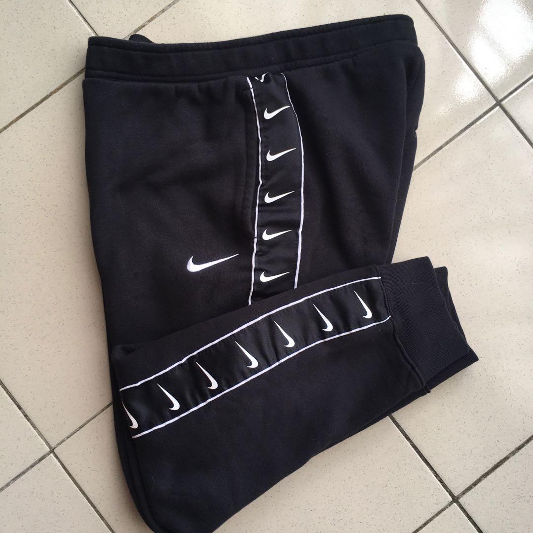 Nike side tape joggers discount