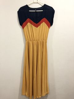 (Category: ) located in . Submitted by closet.essential (Listing ID 1040189814, Image 1). Description: .