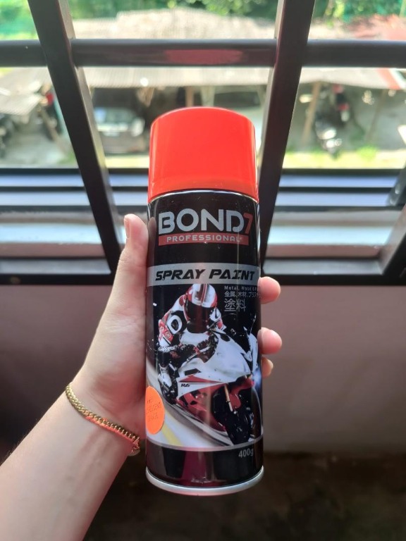 Spray Paint (BOND7), Hobbies & Toys, Stationery & Craft, Craft Supplies & Tools on Carousell