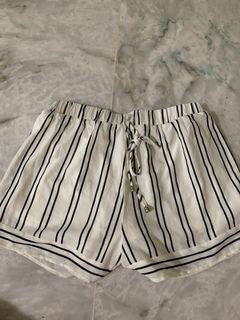 TEMT Striped paperbag shorts