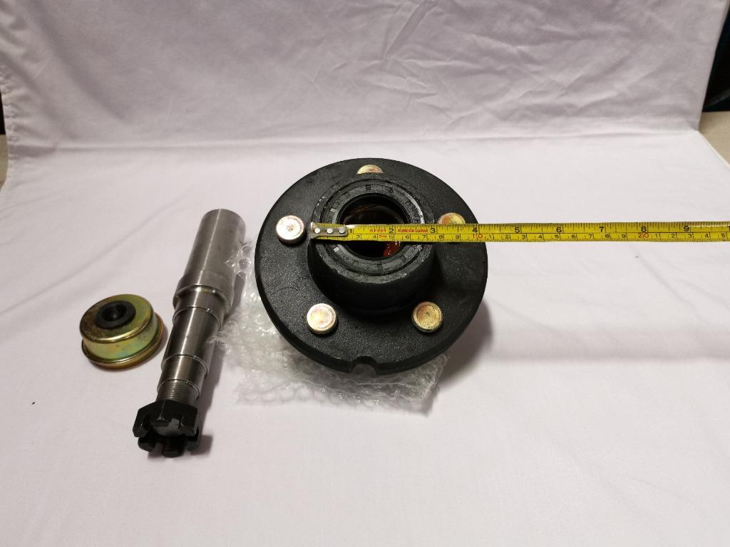 Trailer hub and spindle, Sports Equipment, Other Sports Equipment and