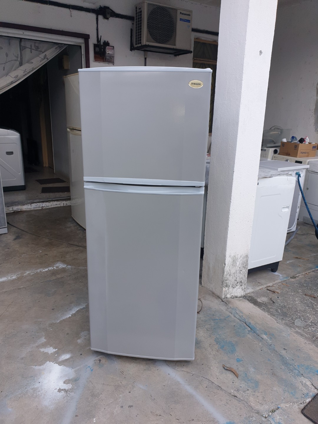 Used Samsung 2 Doors Fridge Refrigerator Peti Sejuk Peti Ais In Good Condition Kitchen Appliances On Carousell