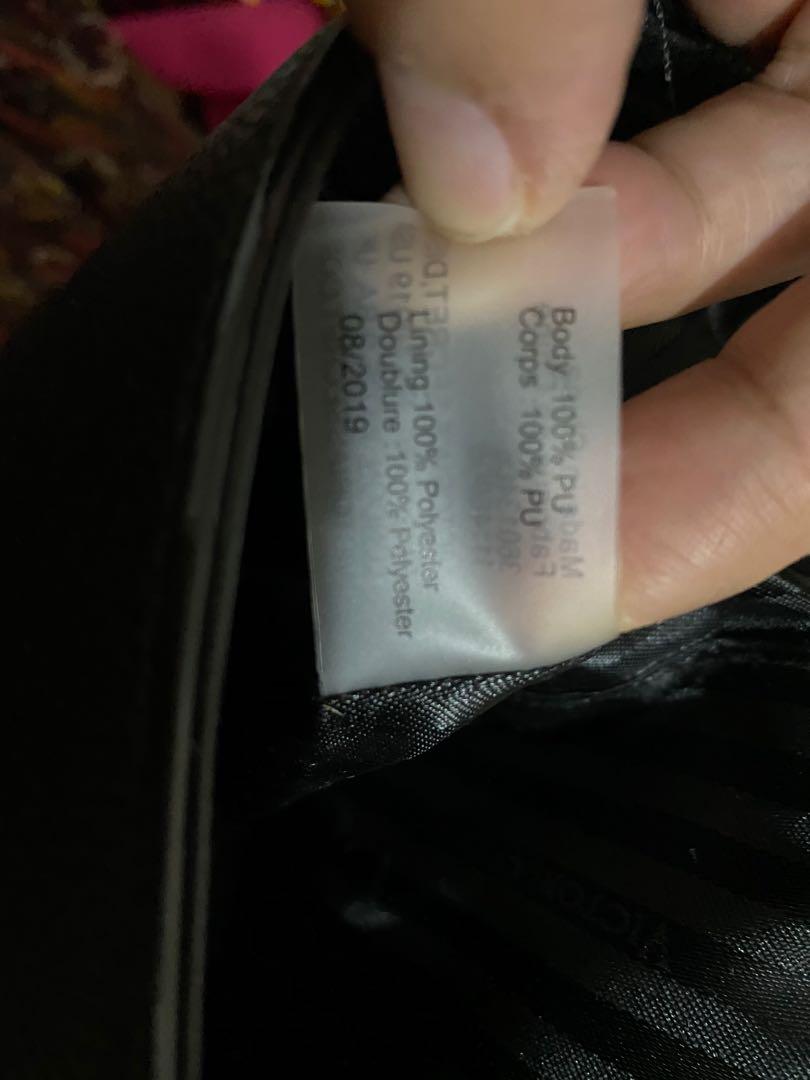 Victoria secret label history
