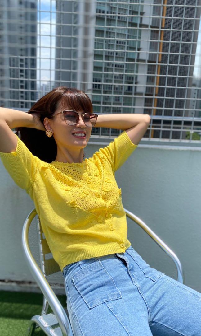 lemon yellow tops