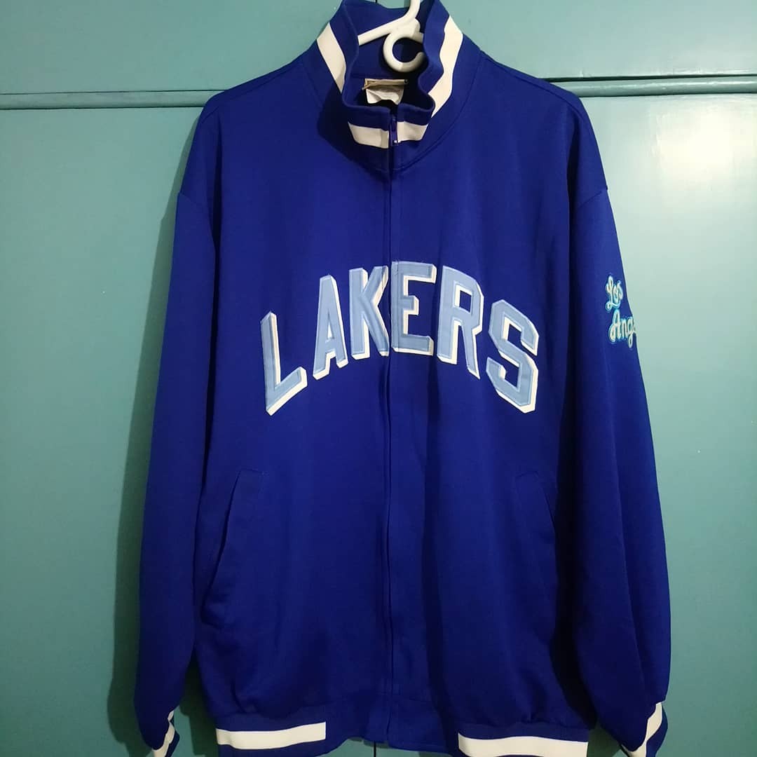 Vintage Majestic Hardwood Classics LA Lakers Crenshaw Bomber Jacket (X – 2D  Soccer