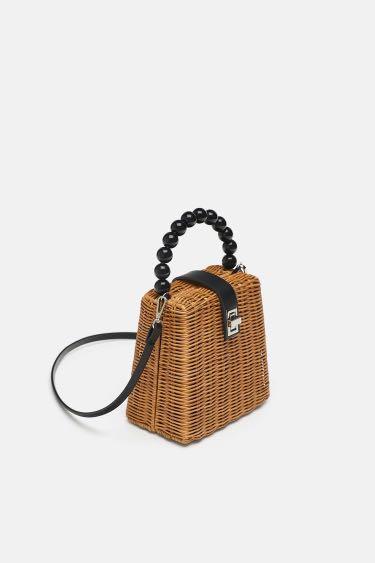 ZARA Woven Crossbody Box Bag (Category: Cross-body Bags) located in Quezon City. Submitted by andsssss (Listing ID 1040356766, Image 2). Description: used twice only NEGOTIABLE.