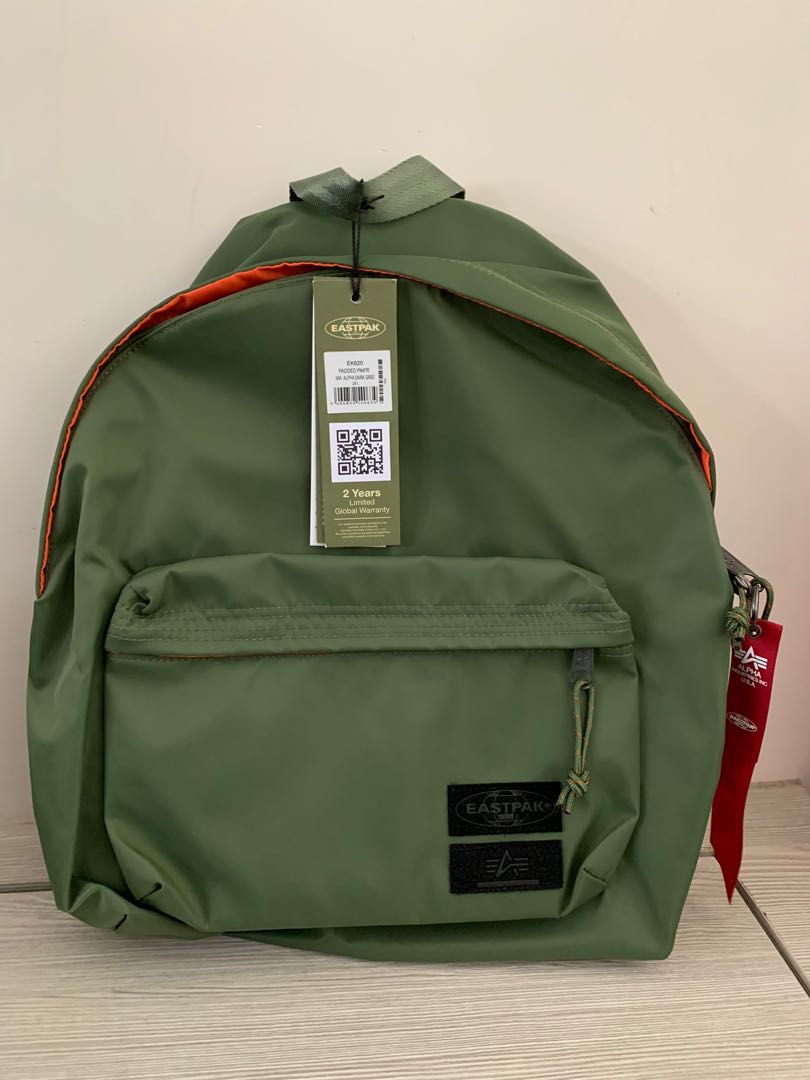 100% 全新Eastpak x Alpha Industries, 男裝, 袋, 腰袋、手提袋、小袋