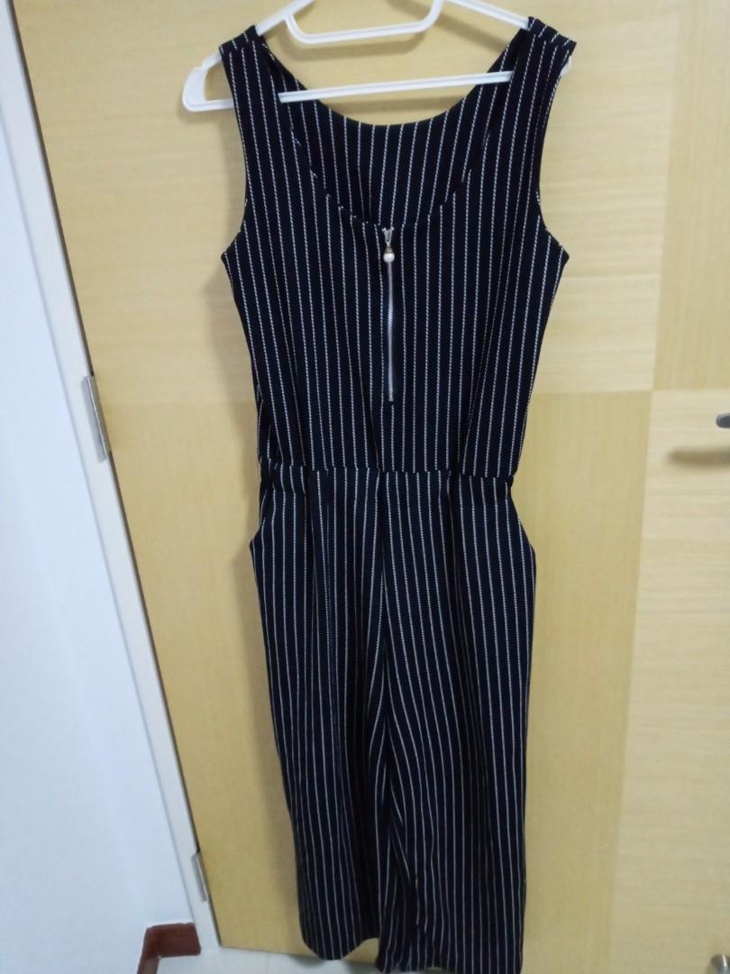 jumpsuit for breastfeeding