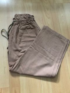 (Category: ) located in . Submitted by bloppysthrifts (Listing ID 1040466906, Image 1). Description: .