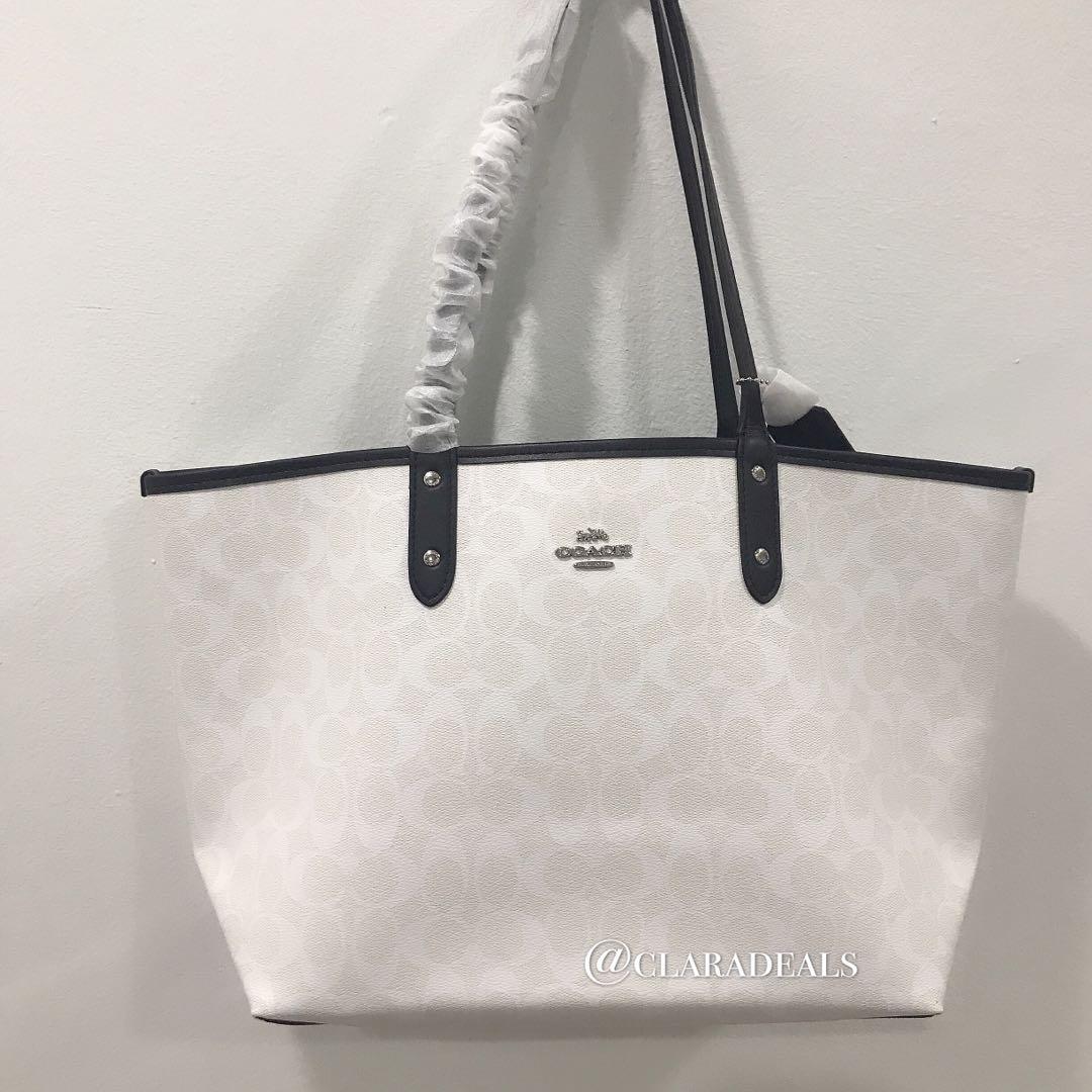 Coach Reversible Tote in White Blue Signature, Women's Fashion, Bags &  Wallets, Purses & Pouches on Carousell
