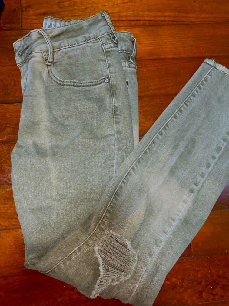 ripped knee jeans cotton on