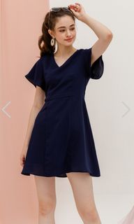 (Category: ) located in . Submitted by wardrobe_disaster (Listing ID 1040415548, Image 1). Description: .
