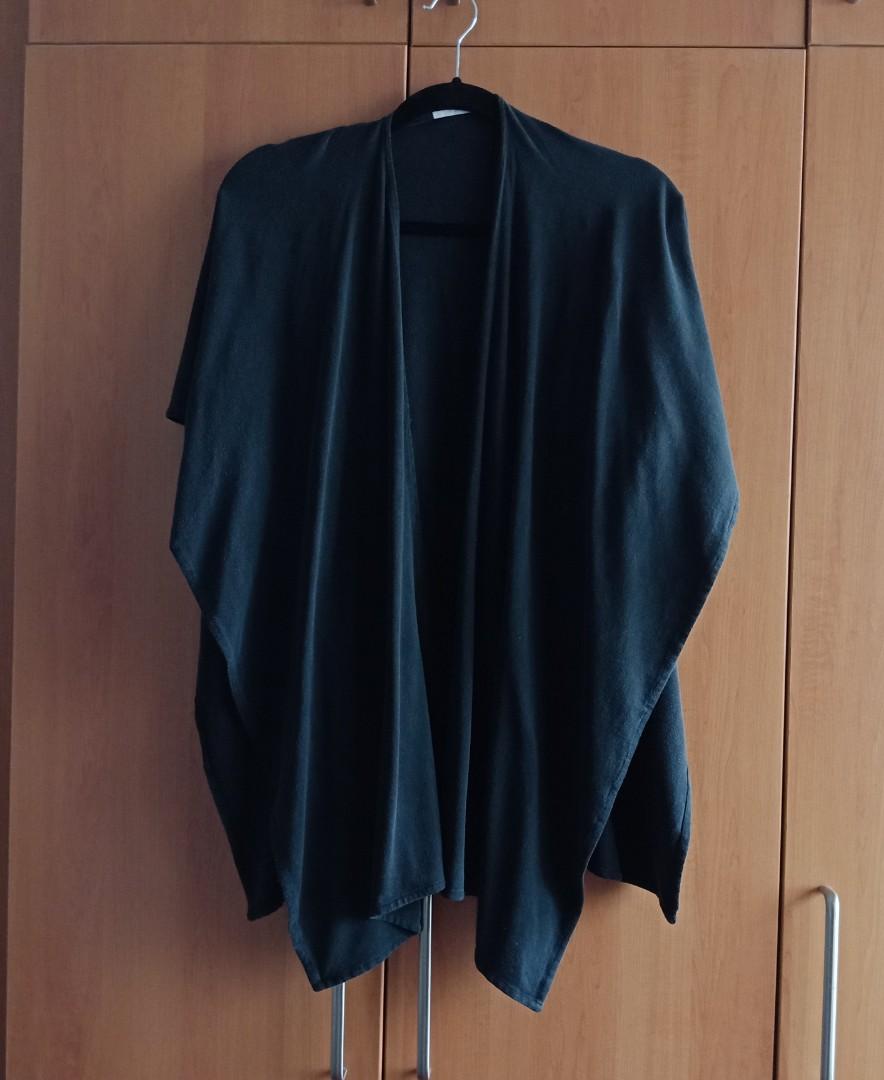 Elin Nursing Cover-up (Category: Breastfeeding & Bottle Feeding) located in Manila. Submitted by mommyali.md (Listing ID 1040544355, Image 1). Description: in good to very good condition. faded from washing. please manage your expectations..
