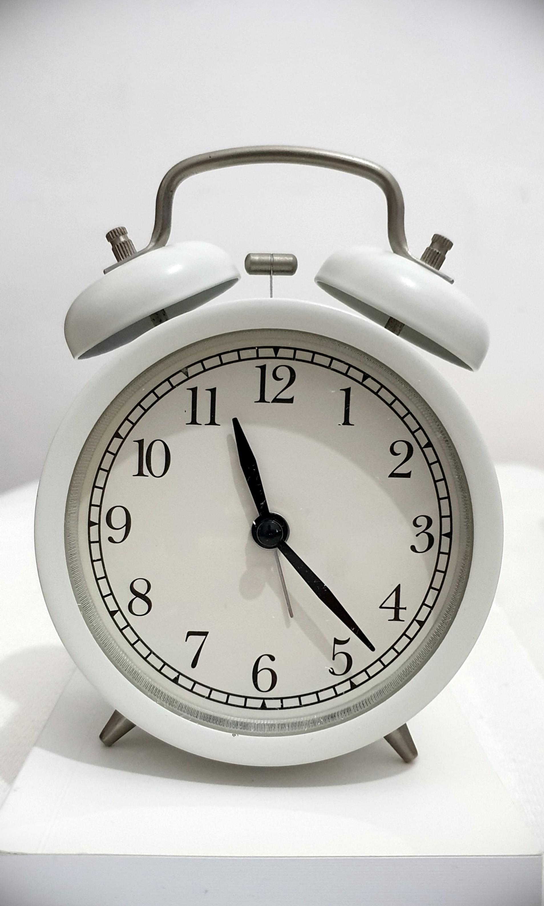 DEKAD Alarm clock, low-voltage/white, 4 - IKEA