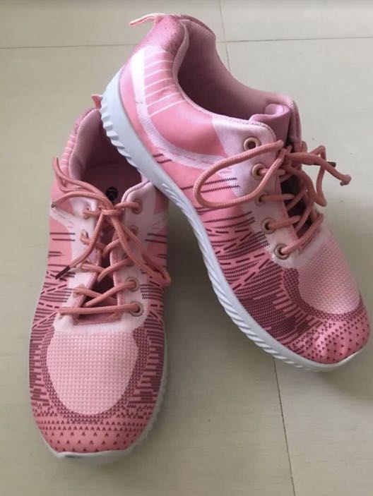 kicks shoes